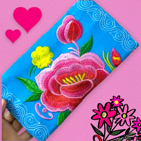 NWT!! Beautiful New Vintage Blue Floral Embroidered Long Wristlet Wallet !!💖💖 - Picture 7 of 11